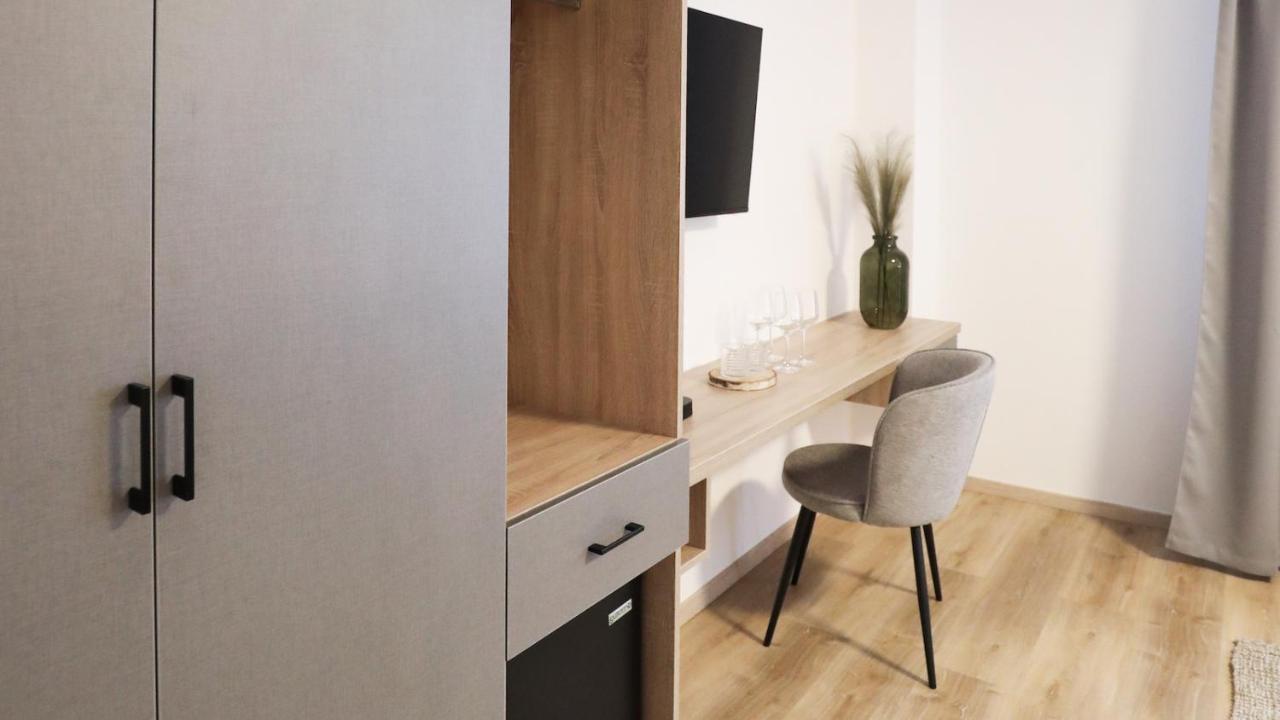 Dubno Eat & Sleep Hotel Nová Dubnica Екстериор снимка